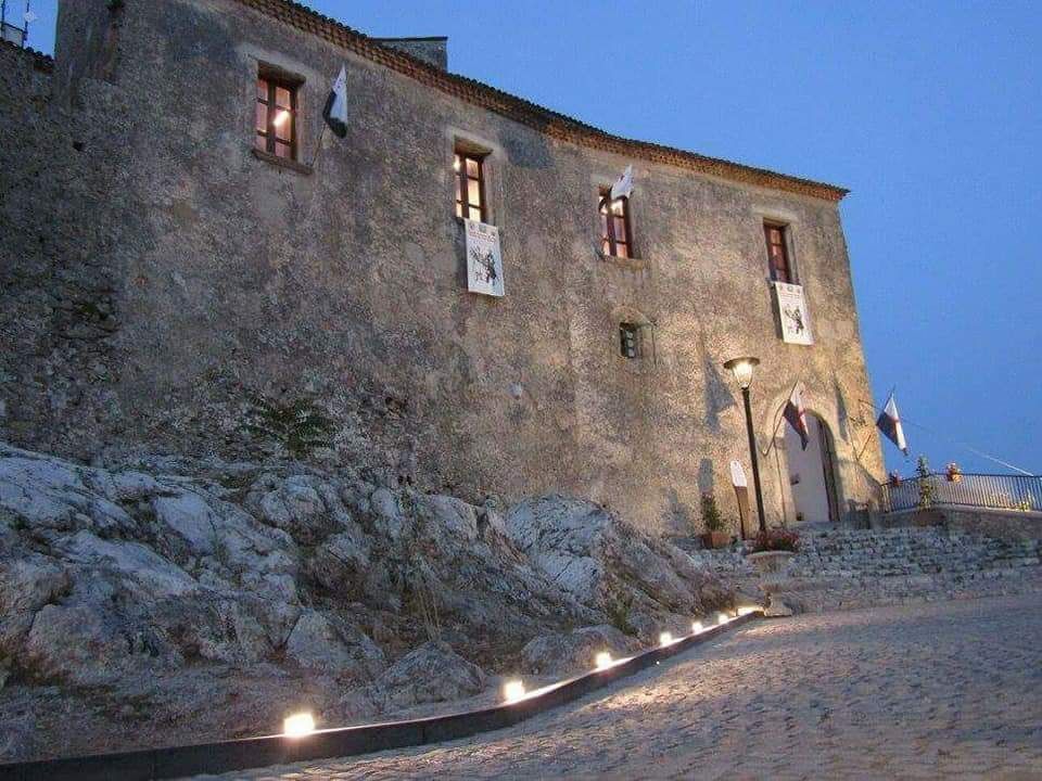 Catello di Torraca
Sapri: un giro alla scoperta della città della Spigolatrice